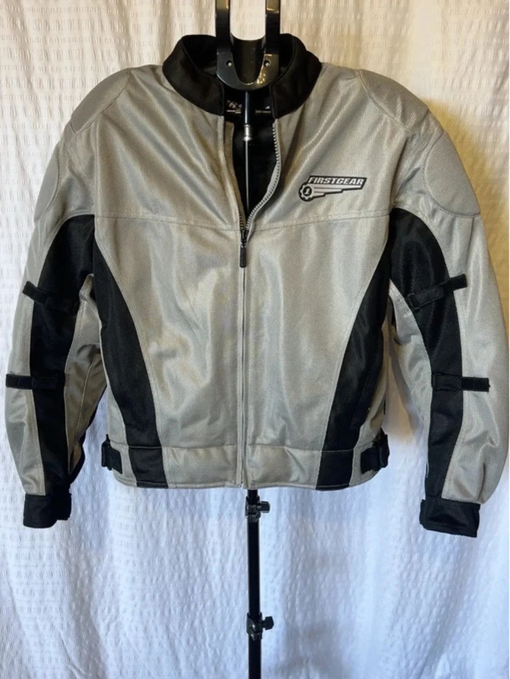 FirstGear Men’s XL Armored Combat Mesh Motorcycle Riding Jacket – Silver/Black